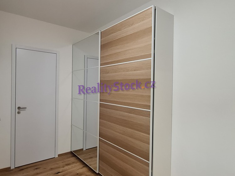 Pronájem bytu 1+kk 50 m² - foto 8