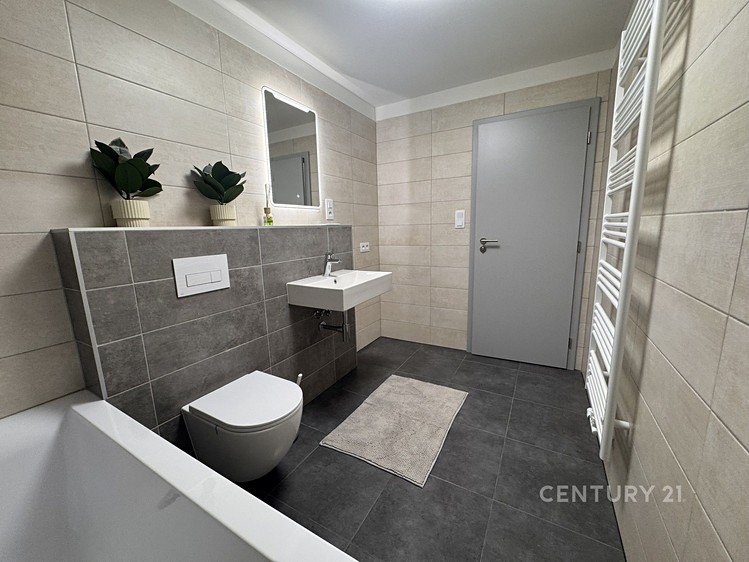 Pronájem bytu 1+kk 38 m² - foto 2