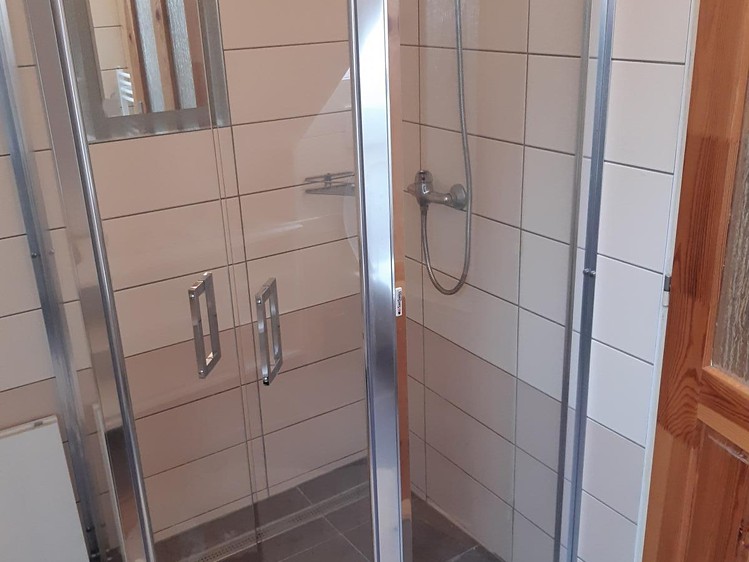 Pronájem bytu 3+1 57 m² (Podkrovní) - foto 3