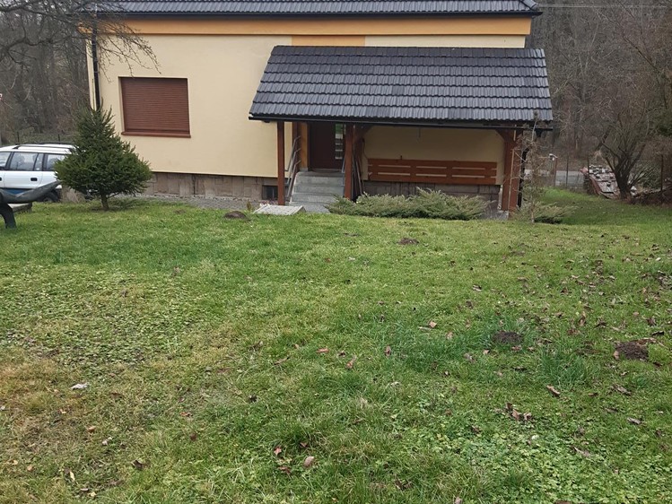 Pronájem bytu 3+1 57 m² (Podkrovní) - foto 4