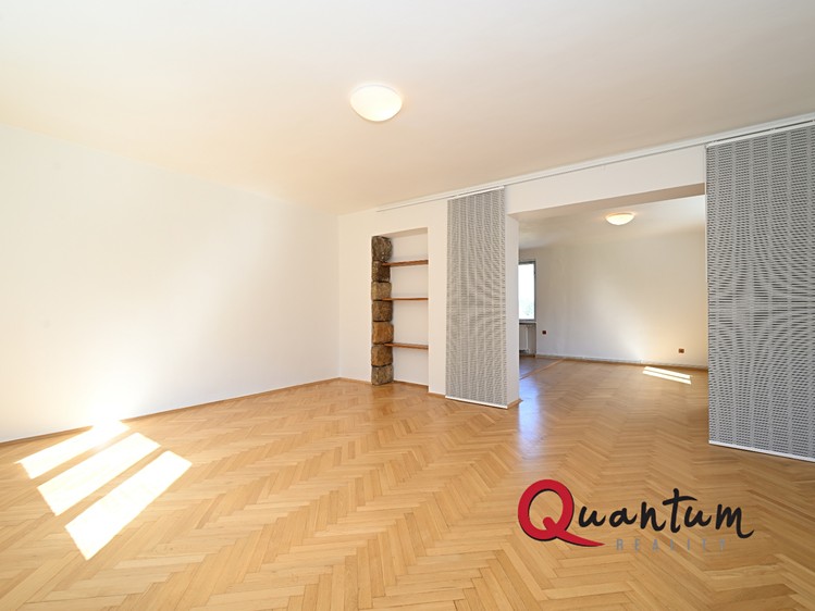 Pronájem bytu 2+1 66 m² - foto 2