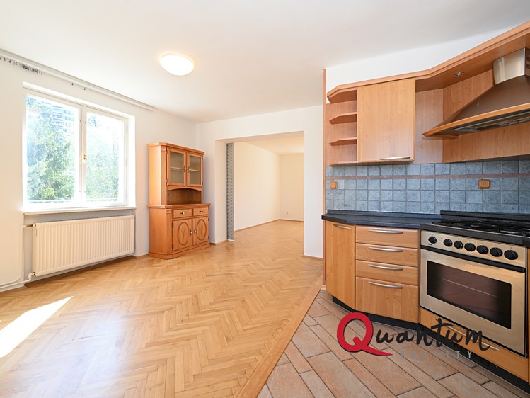 Pronájem bytu 2+1 66 m² - foto 3