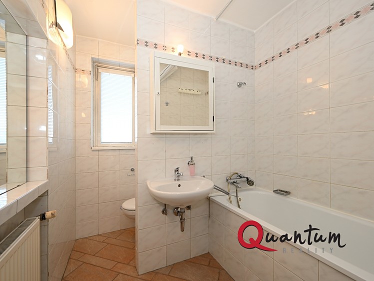 Pronájem bytu 2+1 66 m² - foto 5