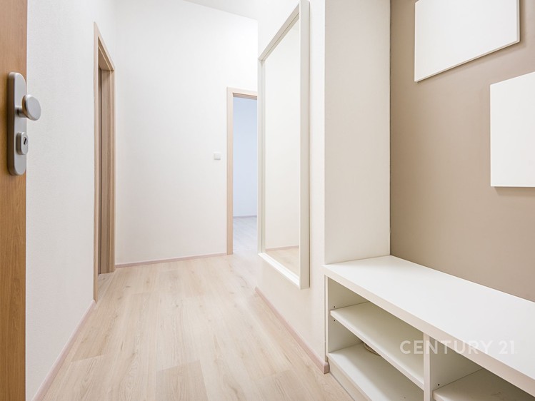Pronájem bytu 2+kk 57 m² - foto 5