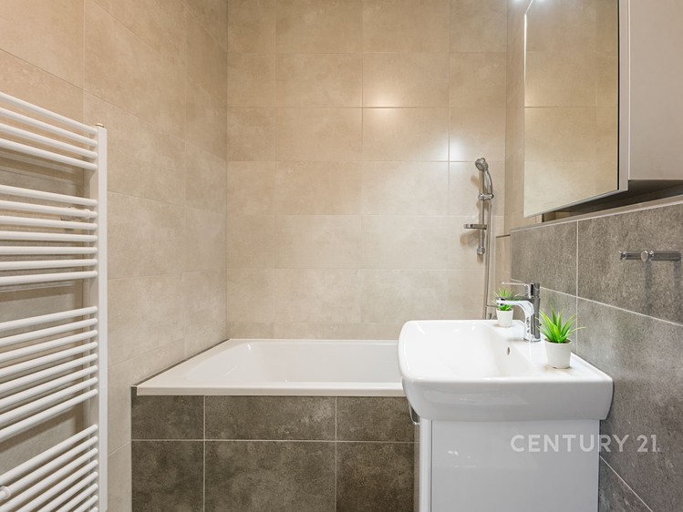 Pronájem bytu 2+kk 57 m² - foto 8
