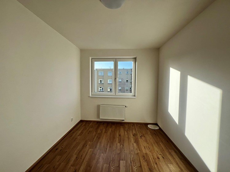 Pronájem bytu 2+kk 43 m² (Jednopodlažní) - foto 3