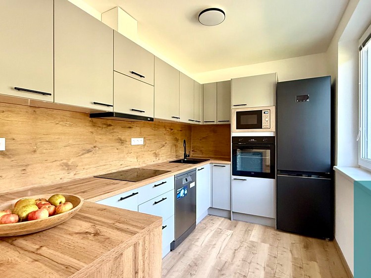 Pronájem bytu 2+kk 60 m² - foto 3