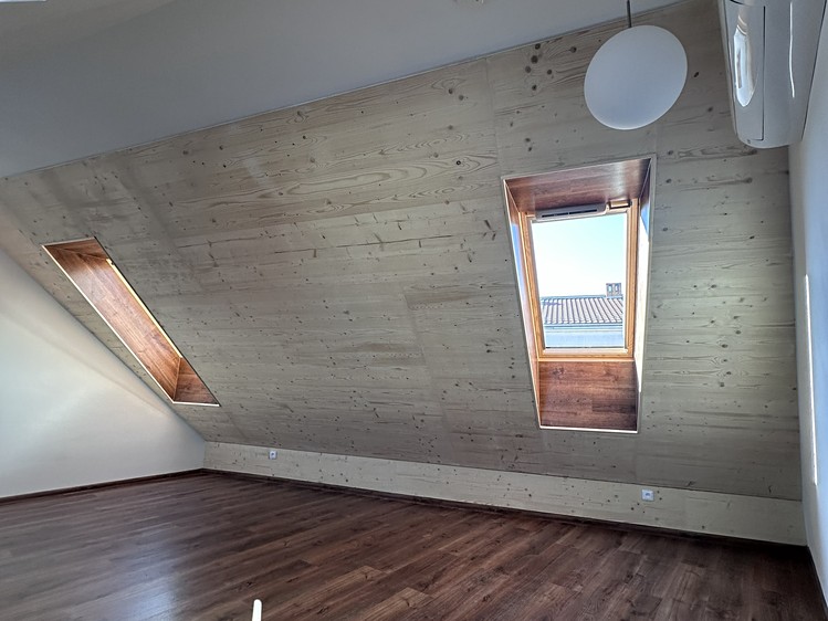 Pronájem bytu 2+kk 65 m² (Mezonet) - foto 3