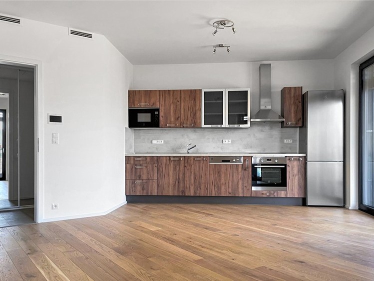 Pronájem bytu 2+kk 79 m² - foto 2