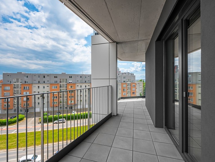 Pronájem bytu 2+kk 79 m² - foto 4