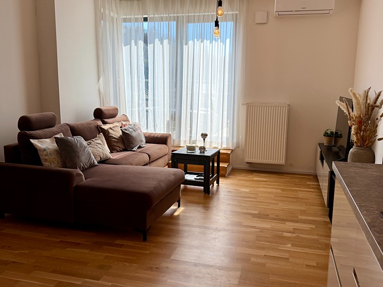 Pronájem bytu 2+kk 55 m² - foto 4