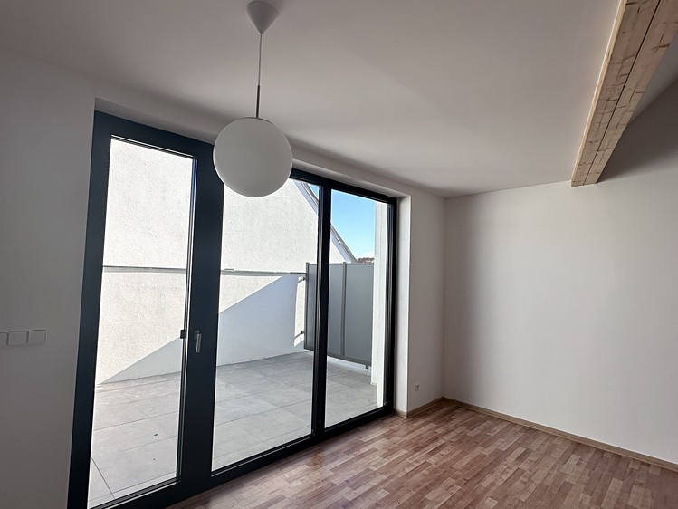 Pronájem bytu 2+kk 67 m² (Mezonet) - foto 4