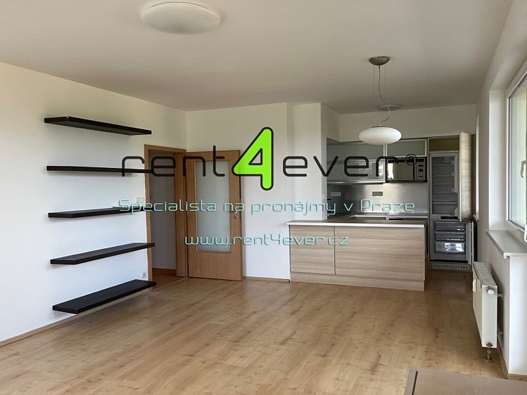 Pronájem bytu 3+kk 75 m² - foto 2