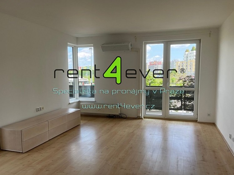 Pronájem bytu 3+kk 75 m² - foto 4