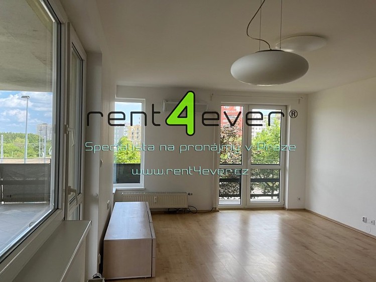 Pronájem bytu 3+kk 75 m² - foto 8