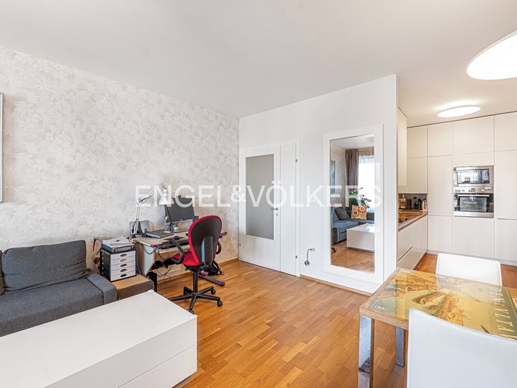 Pronájem bytu 2+kk 69 m² - foto 4