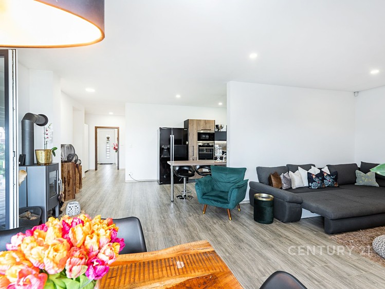 Prodej rodinného domu 226 m², pozemek 987 m² - foto 5
