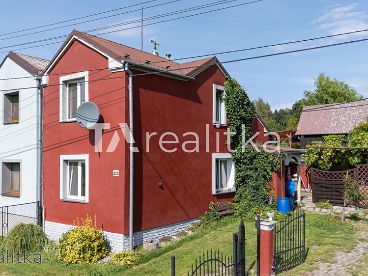 Prodej rodinného domu 66 m², pozemek 1 709 m² - foto 1
