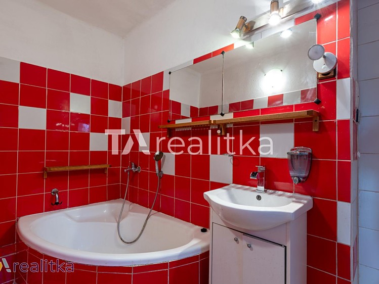 Prodej rodinného domu 66 m², pozemek 1 709 m² - foto 6