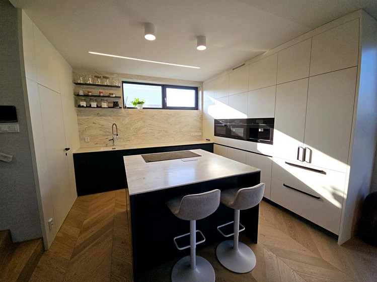 Prodej rodinného domu 128 m², pozemek 602 m² - foto 2
