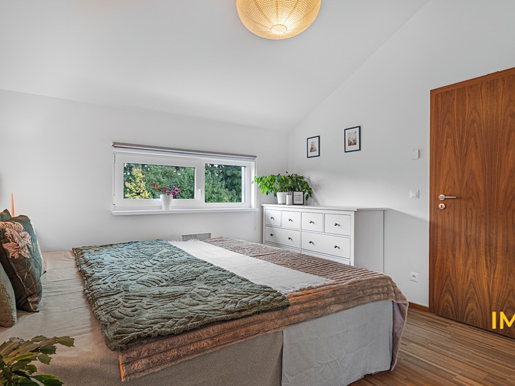 Prodej rodinného domu 110 m², pozemek 990 m² - foto 4