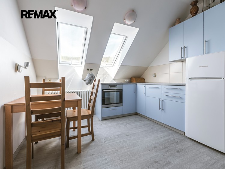 Prodej rodinného domu 151 m², pozemek 518 m² - foto 2