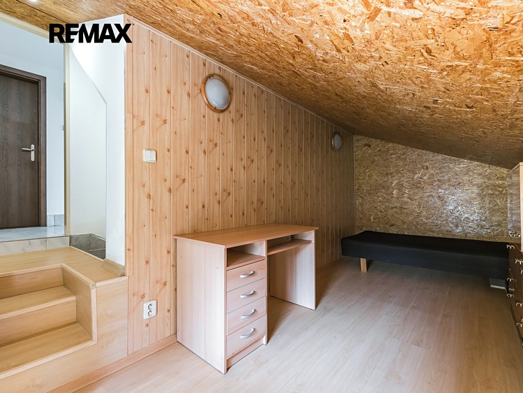 Prodej rodinného domu 151 m², pozemek 518 m² - foto 7