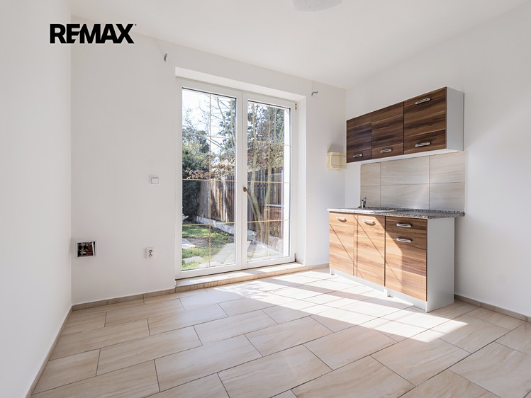 Prodej  rodinného domu 196 m², pozemek 480 m² - foto 7