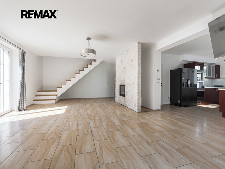 Prodej  rodinného domu 196 m², pozemek 480 m² - foto 5