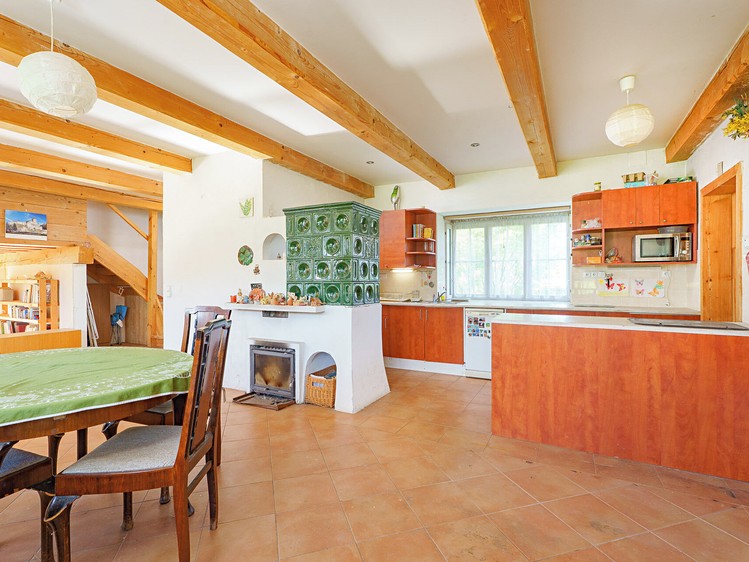 Prodej rodinného domu 153 m², pozemek 1 447 m² - foto 7