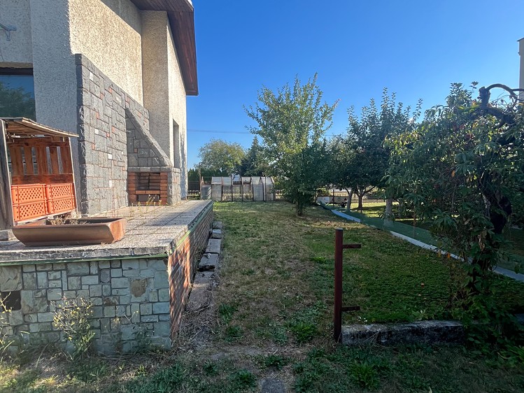 Prodej rodinného domu 211 m², pozemek 814 m² - foto 7