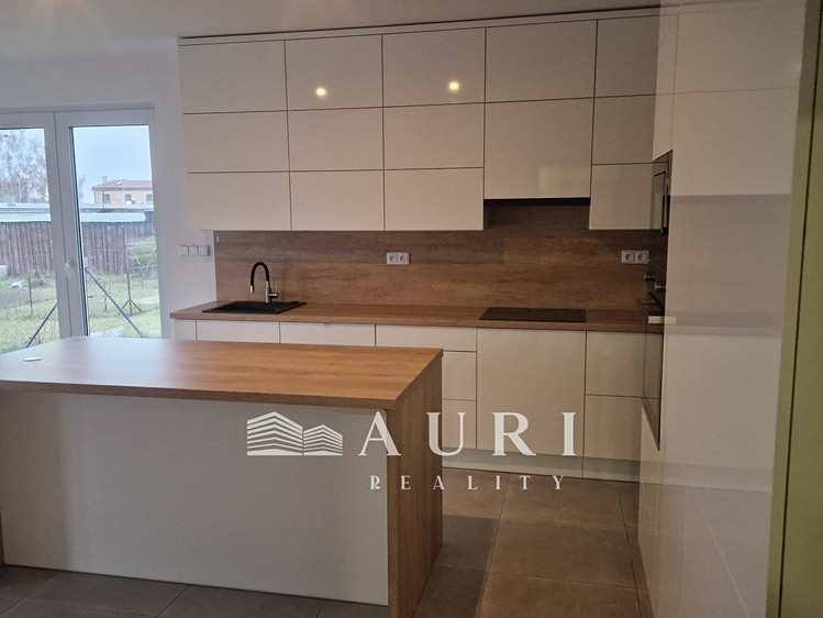 Prodej rodinného domu 108 m², pozemek 700 m² - foto 4