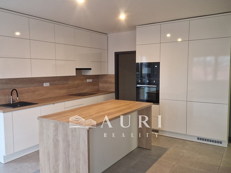 Prodej rodinného domu 108 m², pozemek 700 m² - foto 3