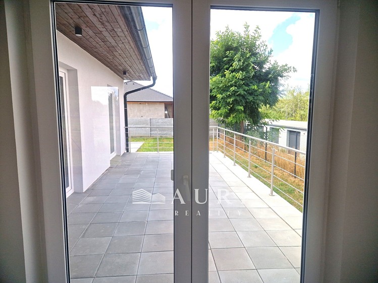 Prodej rodinného domu 108 m², pozemek 700 m² - foto 8