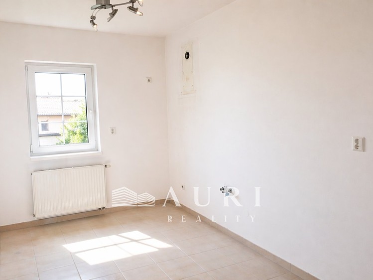 Prodej rodinného domu 108 m², pozemek 612 m² - foto 5