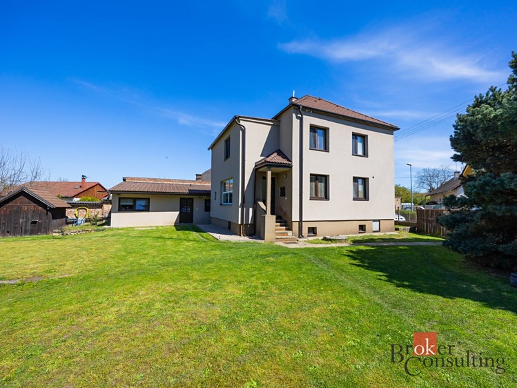 Prodej rodinného domu 126 m², pozemek 1 880 m² - foto 1