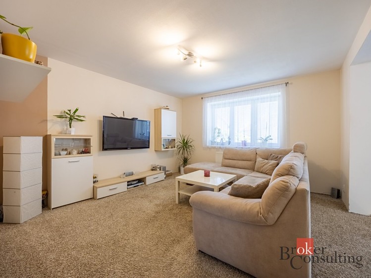 Prodej rodinného domu 126 m², pozemek 1 880 m² - foto 4