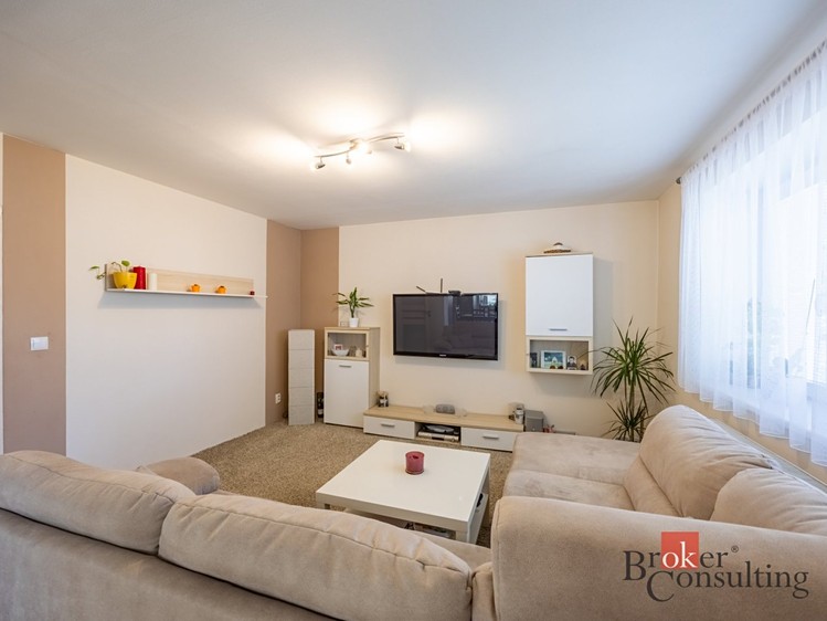 Prodej rodinného domu 126 m², pozemek 1 880 m² - foto 5
