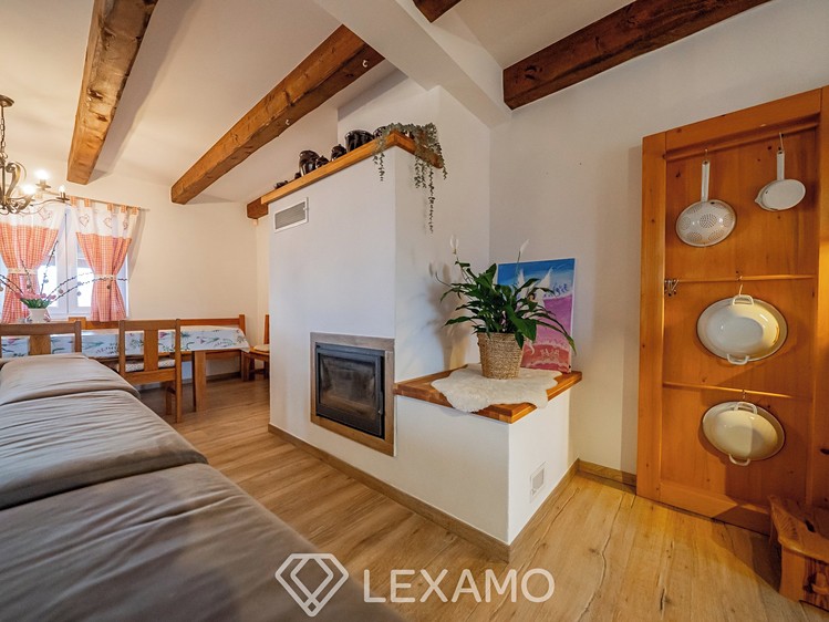 Prodej  rodinného domu 306 m², pozemek 464 m² - foto 4
