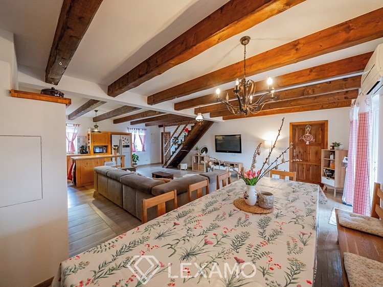 Prodej  rodinného domu 306 m², pozemek 464 m² - foto 6
