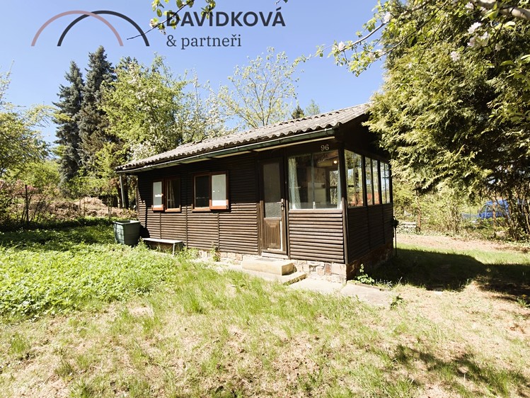 Prodej chaty 26 m², pozemek 375 m² - foto 1