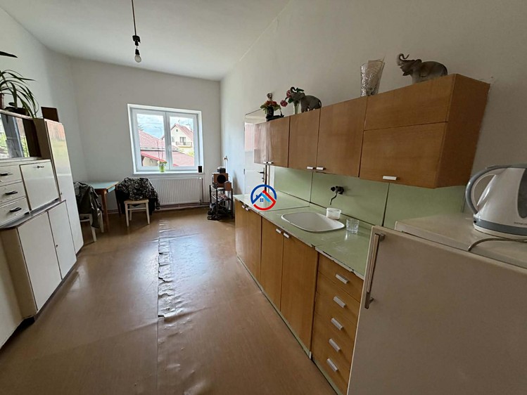 Prodej vícegeneračního domu 200 m², pozemek 396 m² - foto 5