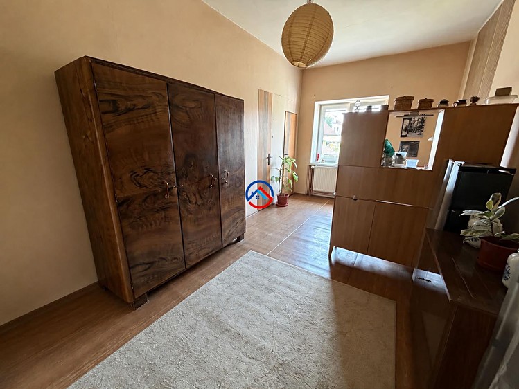 Prodej vícegeneračního domu 200 m², pozemek 396 m² - foto 8