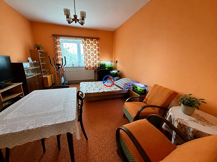 Prodej vícegeneračního domu 200 m², pozemek 396 m² - foto 6