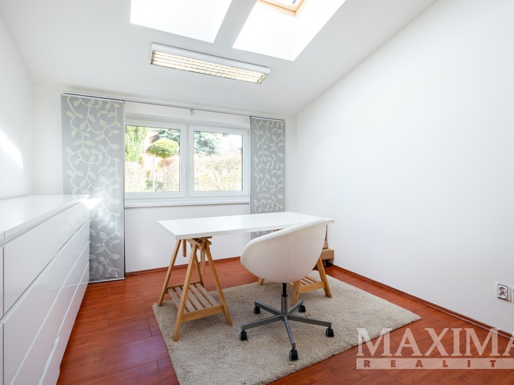 Prodej rodinného domu 250 m², pozemek 1 421 m² - foto 3