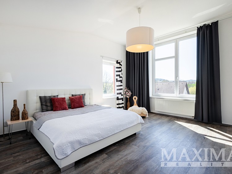 Prodej rodinného domu 250 m², pozemek 1 421 m² - foto 5