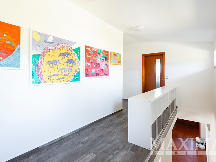 Prodej rodinného domu 250 m², pozemek 1 421 m² - foto 8