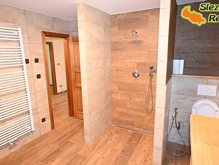 Prodej rodinného domu 160 m², pozemek 1 259 m² - foto 8