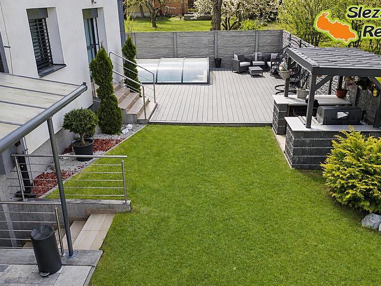 Prodej rodinného domu 280 m², pozemek 510 m² - foto 3
