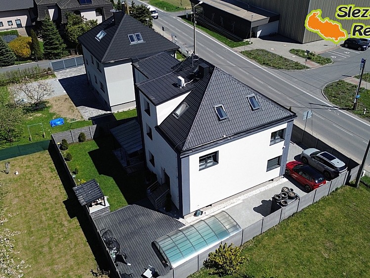 Prodej rodinného domu 280 m², pozemek 510 m² - foto 6